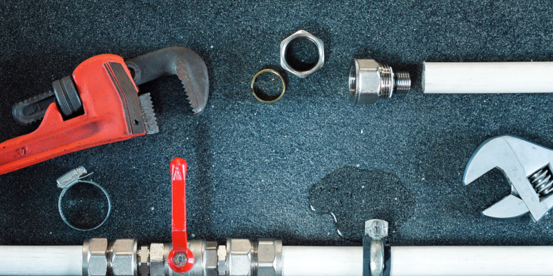 it is best to contact a professional plumber for plumbing services 